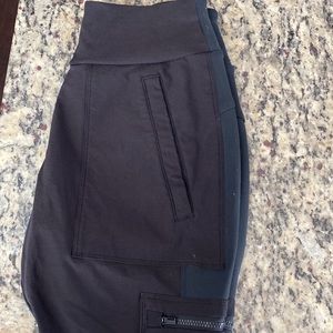 Athleta Headlands Hybrid Cargo Pants Black